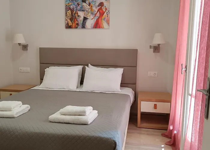Dora\'S Apartments